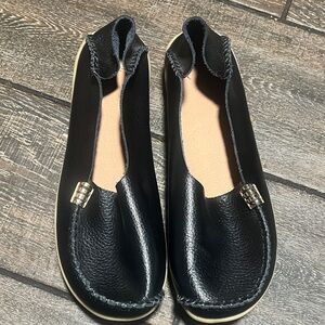 Women’s Size EUR 38 Black Leather Sip-on Comfort Loafers Shoes w/ Rubber Soles